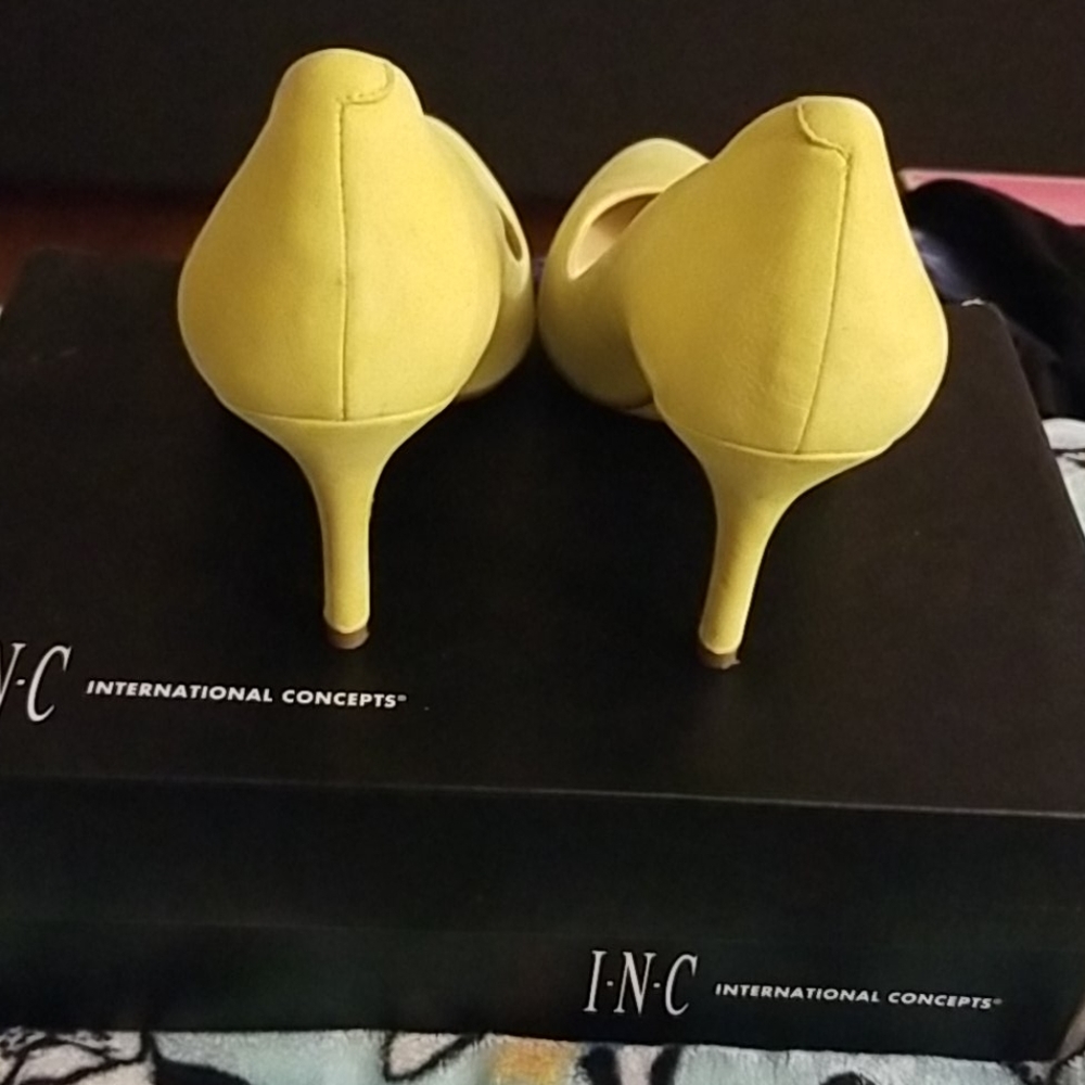 INC heels - Picture 3 of 5